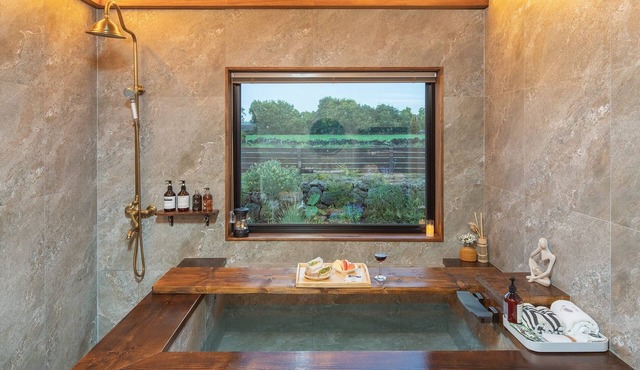 Jeju Proud Jacuzzi Dokche Pension