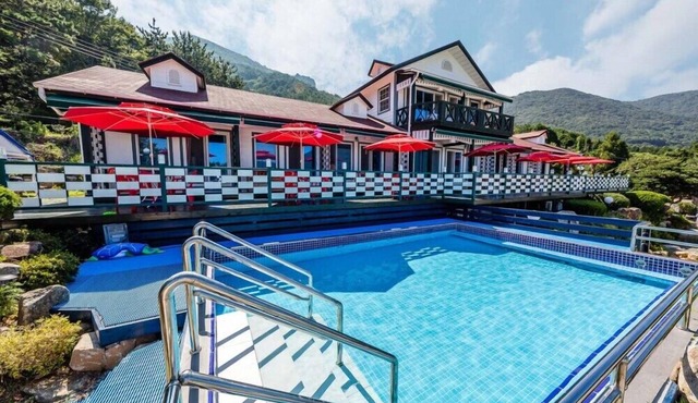 Jeongwon Beach Pension