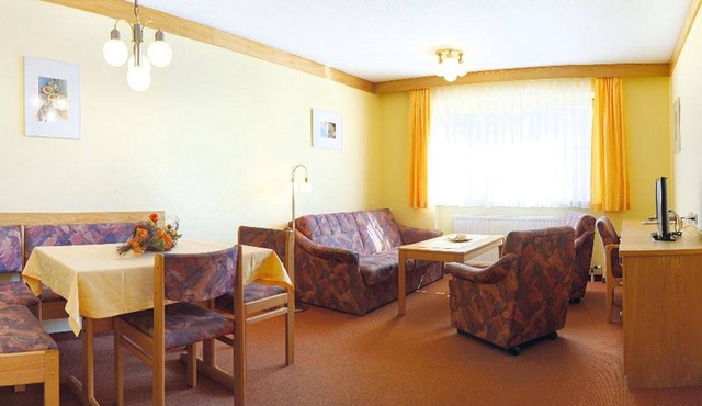 Junior suite (41sqm) with balcony, living room and kitchen
