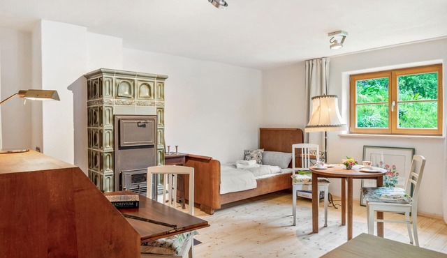 Kachelofenstüble im Häusle – Holiday Apartment at Hofgut Heiligenberg
