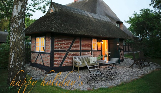 Kl. Reetkate f. 2 pers./WLAN/sauna/garden/a few minutes to the beach