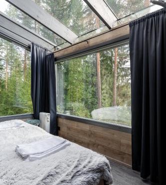 Koskisviitti 3 - Private Lakeside Suite with Terrace