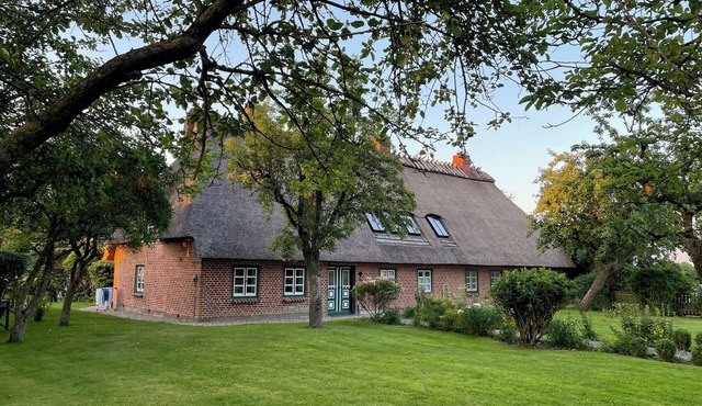 Kuhstall - Fireplace, Shower, Netflix, Terrace, Sauna, Close to the Beach