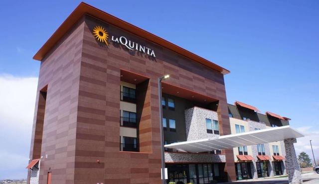 La Quinta Inn & Suites by Wyndham Littleton-Red Rocks