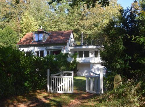 Lakeside Comfort with Balcony, cleaning included