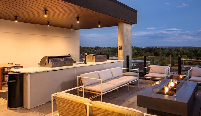 Landing | Amazing 2BD, Gym, Rooftop Lounge