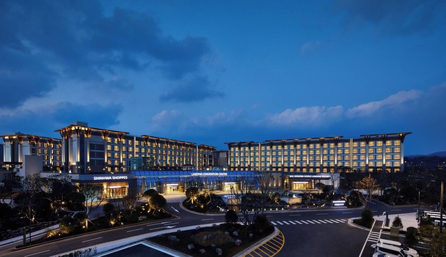 Landing Jeju Shinhwa World Hotels & Resorts