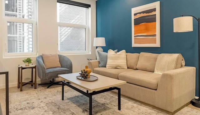 Landing | Stylish 1BD, Gym, Rooftop Lounge