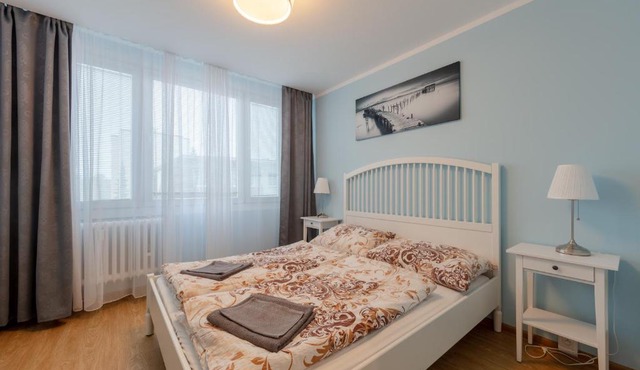 Large apartment Prosek, 3 bedrooms - PVA EXPO Prague