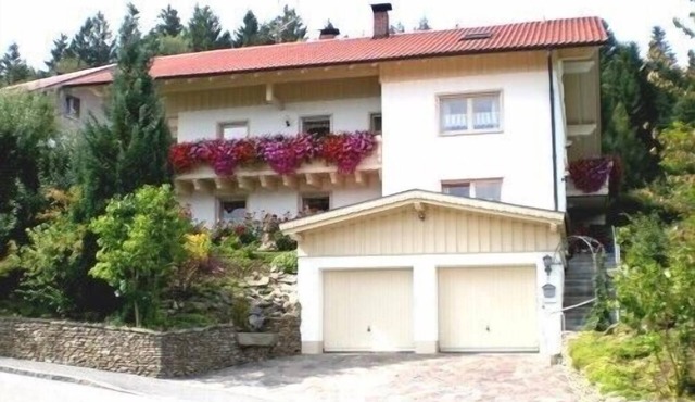 Large, cozy vacation apartment in a quiet location