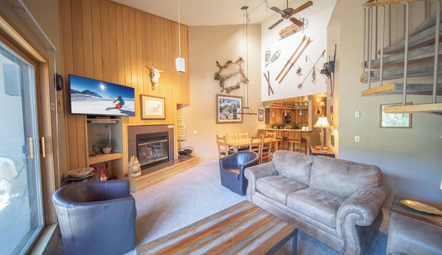 Last Minute Holiday Rates! Great for Families, Ski Mt Views!
