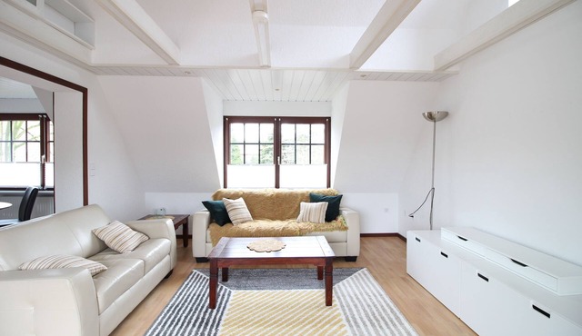 ★ Light-flooded attic apartment ★