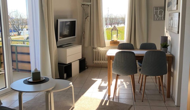 Light-flooded vacation apartment in the center with a view of the fishing boats
