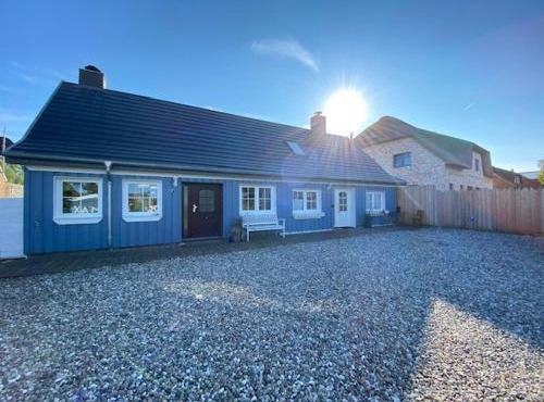 Little Blue Cottage #9