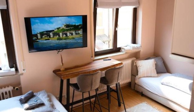 Little happiness city apartment