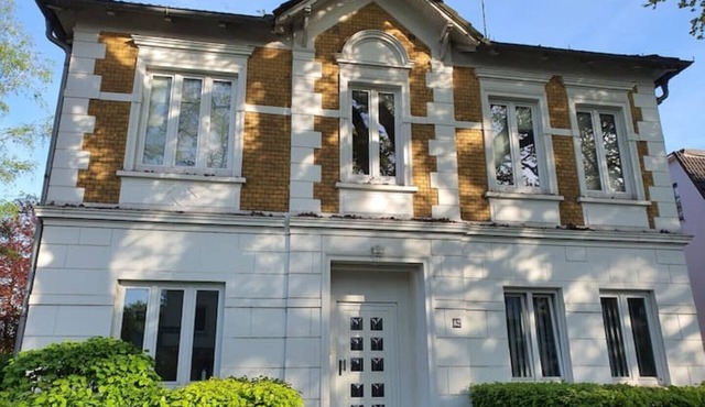 Living in the Mayor‘s Mansion