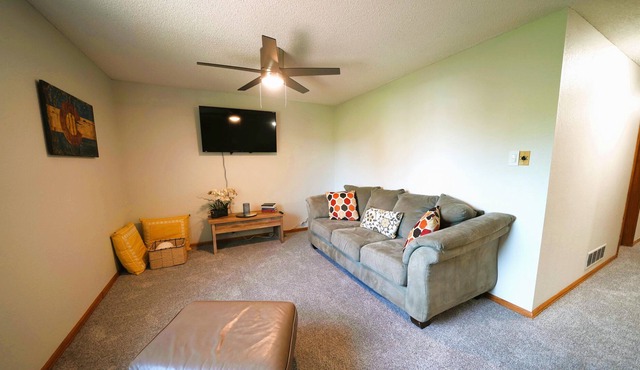 Lovely 3Bdr/3Bath home with garage parking