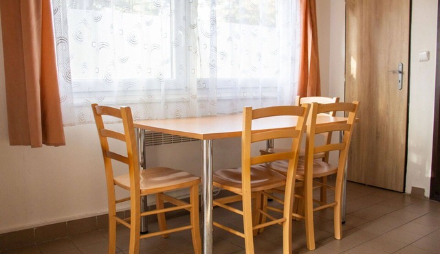 Lovely apartment in villa for 12 people with WIFI, TV, patio and pets allowed
