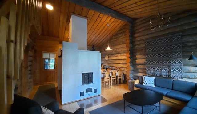 Lumi - kelohirsimökki Rukalla, log cabin at Ruka