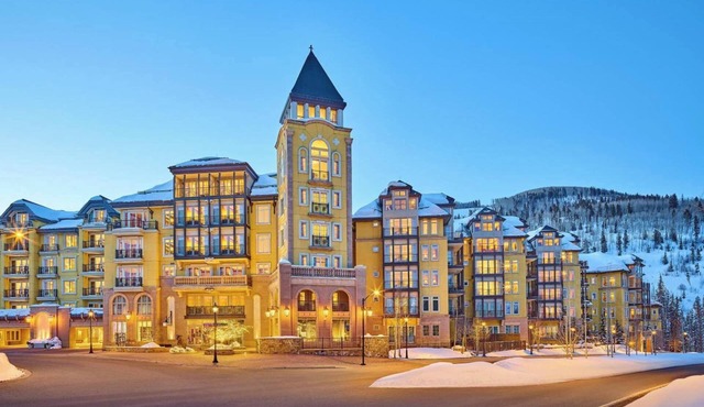 Luxurious 3 Bedroom in Vail - Family Friendly Resort On The Slopes!