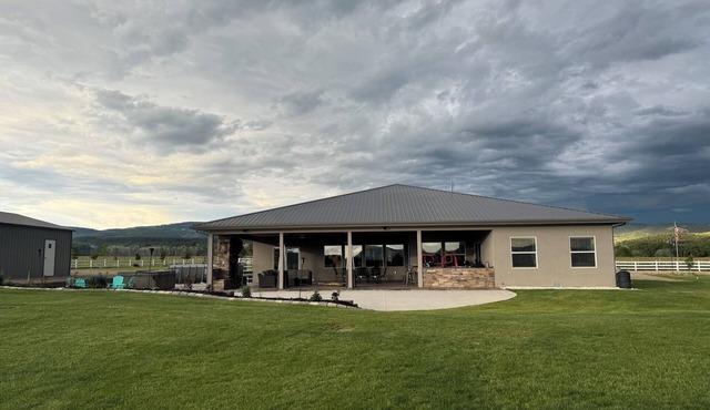 Luxury 5-bedroom house in phenomenal Mancos with WiFi, AC