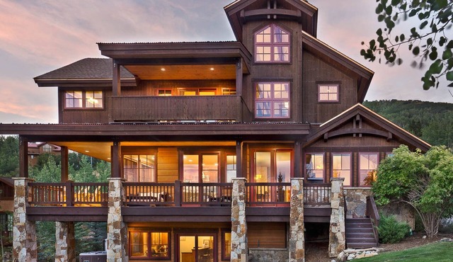 Luxury and Elegance + Hot Tub + Close to Skiing - Chalet Beliza