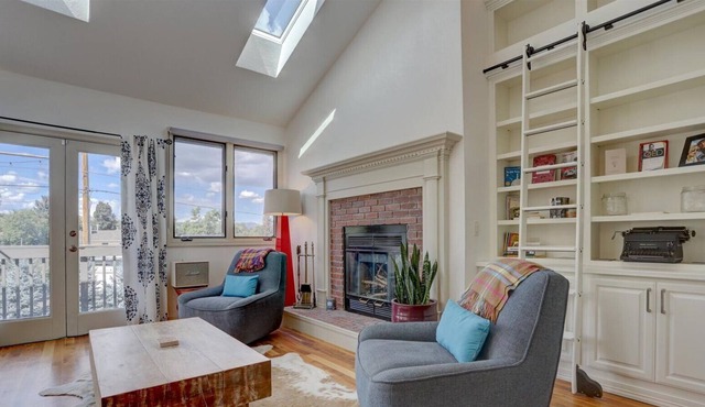 Luxury Home with Hot Tub, Game Room and just minutes to Denver!