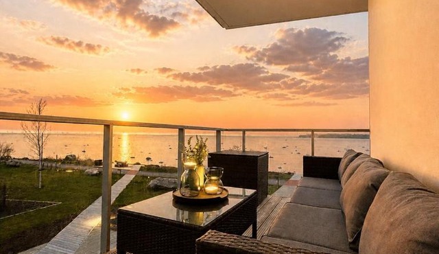 LUXURY WATERFRONT APARTMENTS WITH SEA VIEWS, SUNSET TERRACES and FREE PARKING, ONE WITH A HUUM SAUNA, THE OTHER WITH A BATHTUB