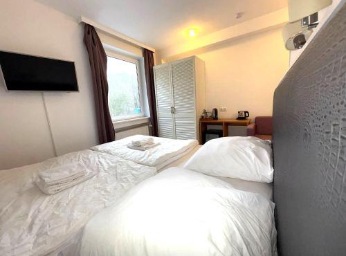 M2 Rooms