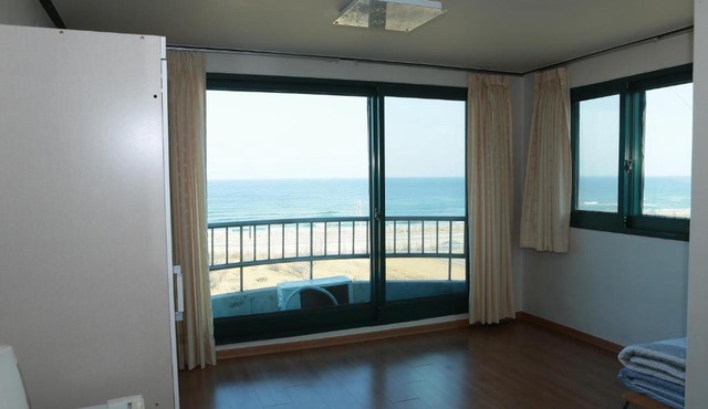 Mangsang Beach Pension