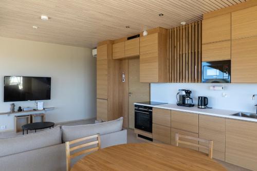 Marina Resort A7