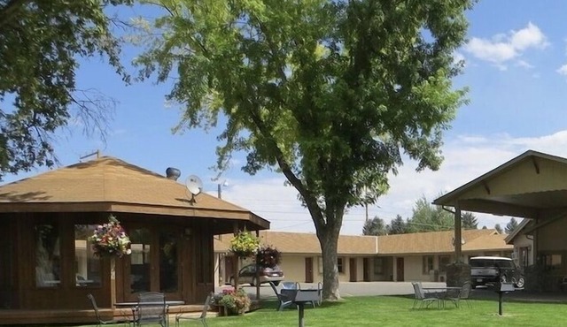 Meeker, Colorado - Hotel Room #112