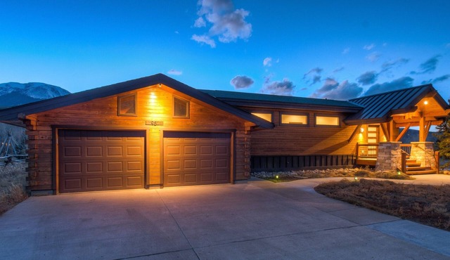 Minutes to Ski, Fly Fish on the Property, Beat the Heat or See Fall Leaves!