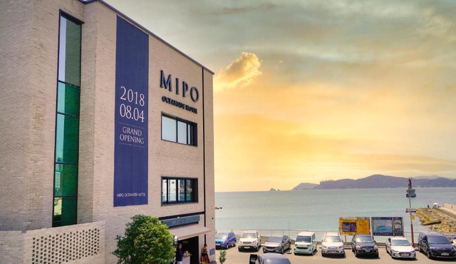 Mipo Oceanside Hotel