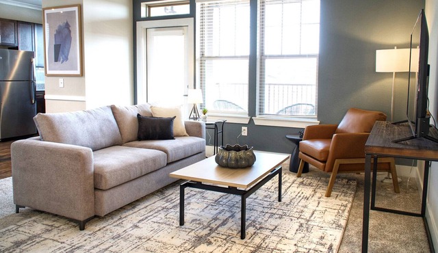 Modern Apartment in Prime Location (ID5260X15)