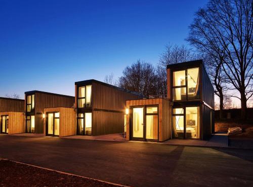 Modern ausgebauter Überseecontainer als Tiny House