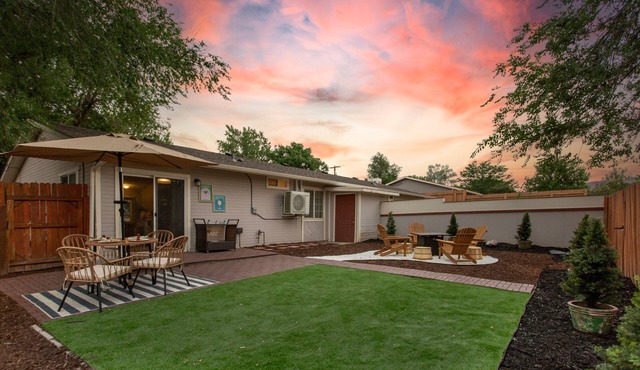 Modern Comfort Near Portal Park | Pet Friendly
