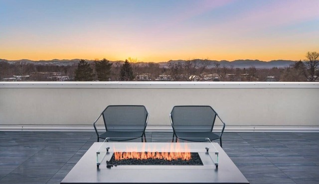 Modern Flat w/Mtn Views & Private Balcony!