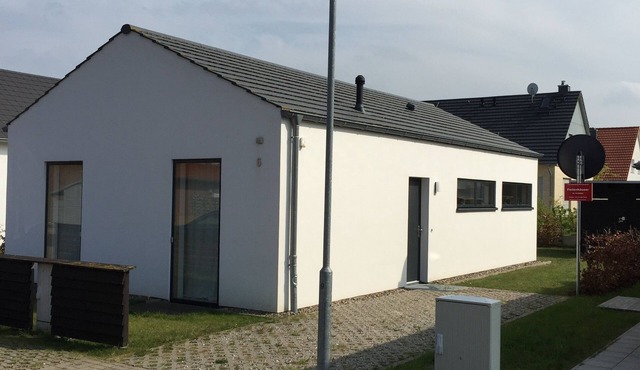 Modern holiday home on approx. 300 m² of land directly in the Wismarbucht/Baltic Sea
