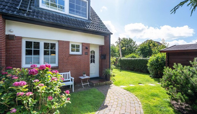 Modern house for 6 pers. with terrace, parking space, WLAN, pets allowed.