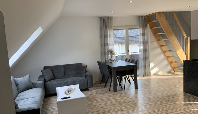 Moderne Maissonetten Ferienwohnung mit Eigenem Balkon