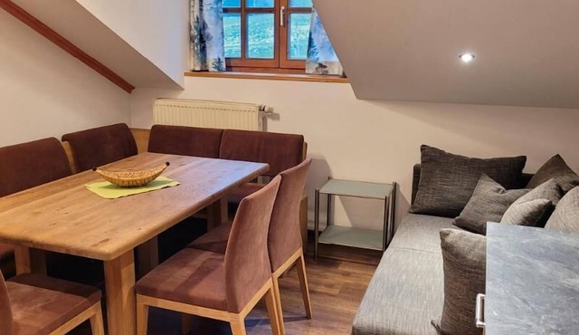 Moderner Ferienhof mit Vielen Erholungsmöglichkeiten und Spielplatz