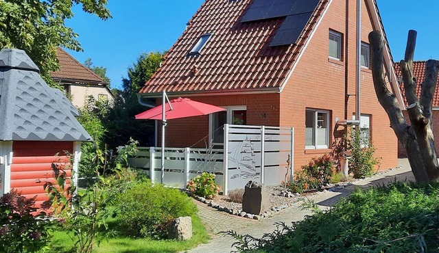 Modernes Ferienhaus mit Sauna in Wiek am Meer