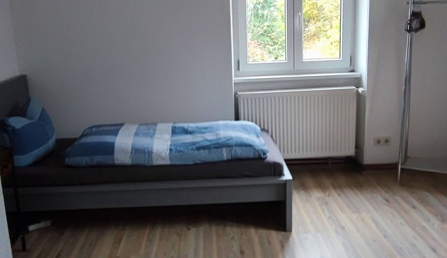 Monteur- Radfahrer-ferienwohnung bis 6 Persohnen mit Großem Parplatz/waln/grill