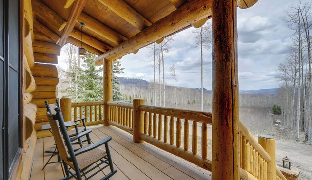 Mountain Chalet Bordering White River Nat'l Forest