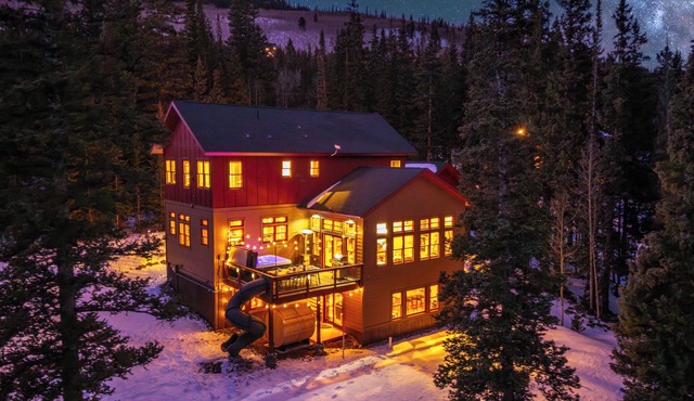 Mountain Chalet with Hot Tub & Sauna near Breck