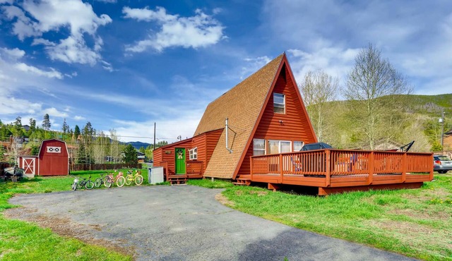 Mountain Views, Hot Tub, Incredible Location! Dog Friendly! BCA-47331