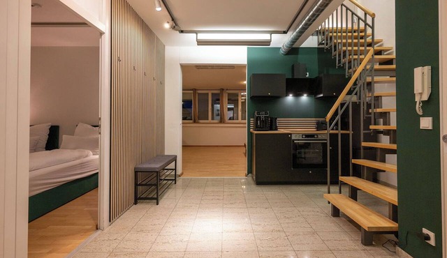 Munich 100 meters from Oktoberfest for 16 guests in Apartment Helsinki