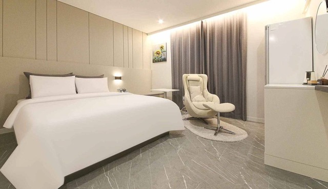 MZ HOTEL