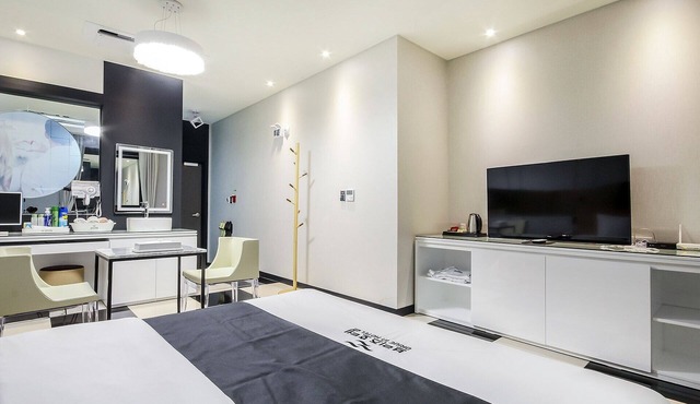 Naju Breeze Self Check-in Motel